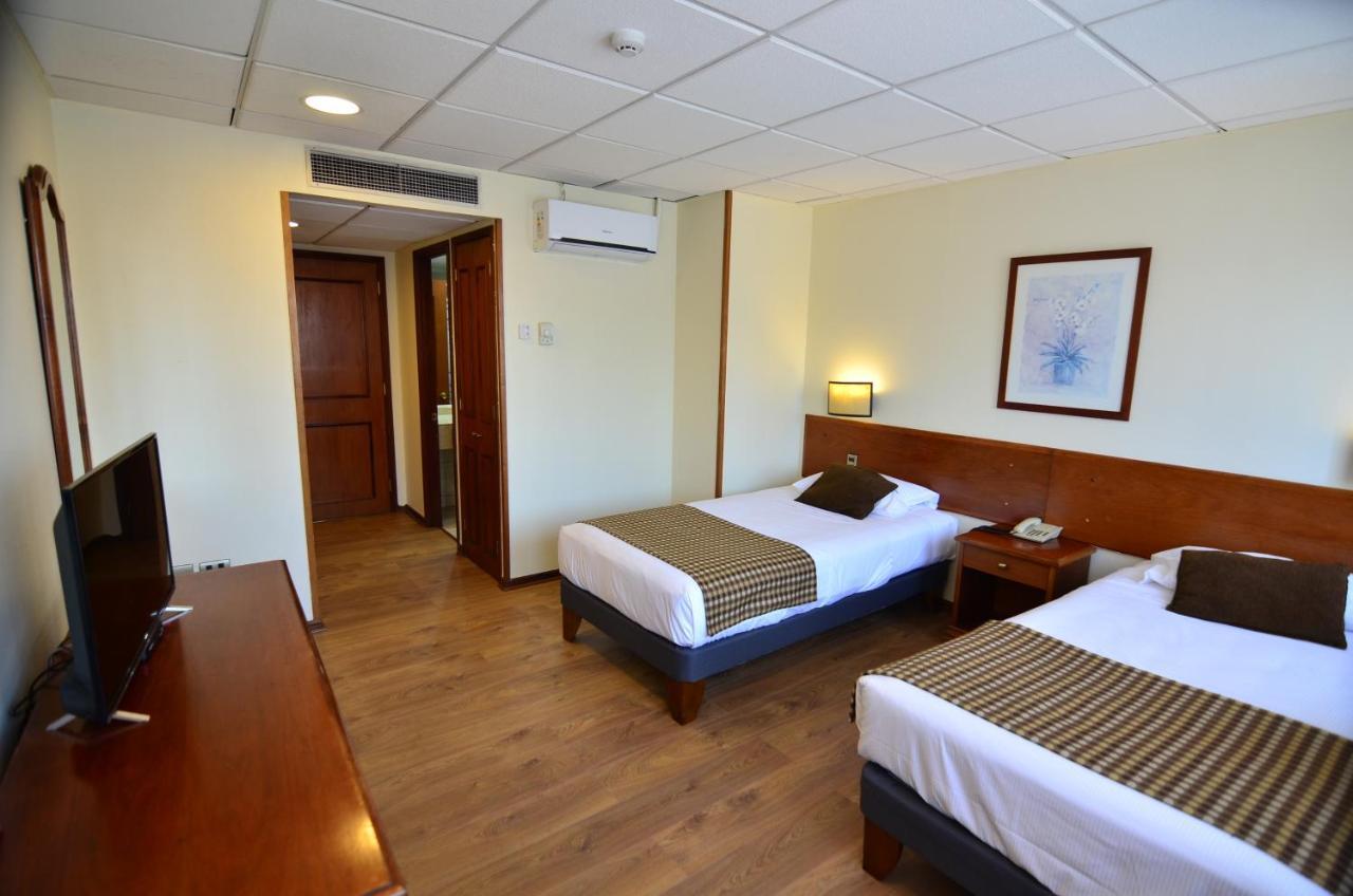 Tur Hotel Santiago Ngoại thất bức ảnh